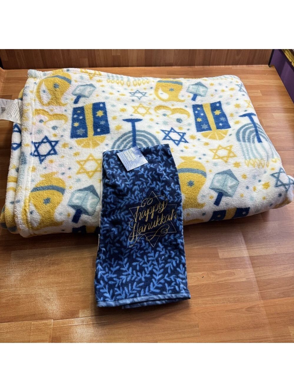 Hanukkah, blanket, dish towels, and socks, gift set NWT